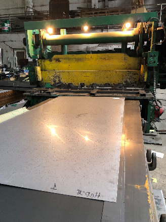 Резка стального листа